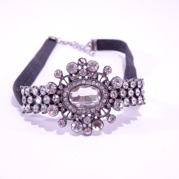 Anthropologie Women's Vegan Leather Crystal Glamour Choker Necklace NWOT 89 - Picture 4 of 5